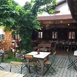 Zacherlbraeu Hotel 3*