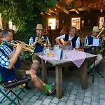 Hotel Zacherlbraeu 3*