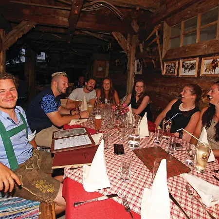 Hotel Zacherlbräu 3*